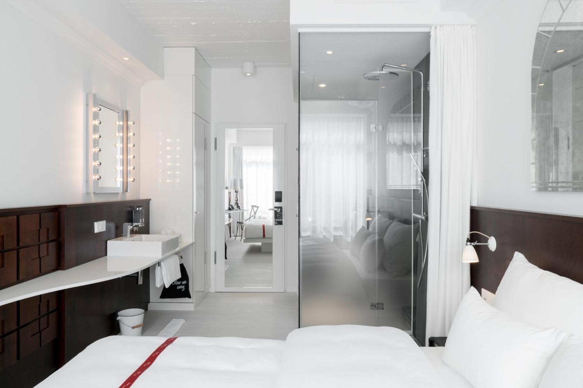 Lovely Kamer